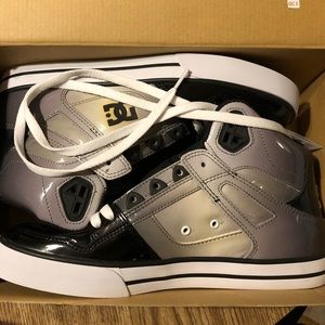 Men’s DC high top sneakers